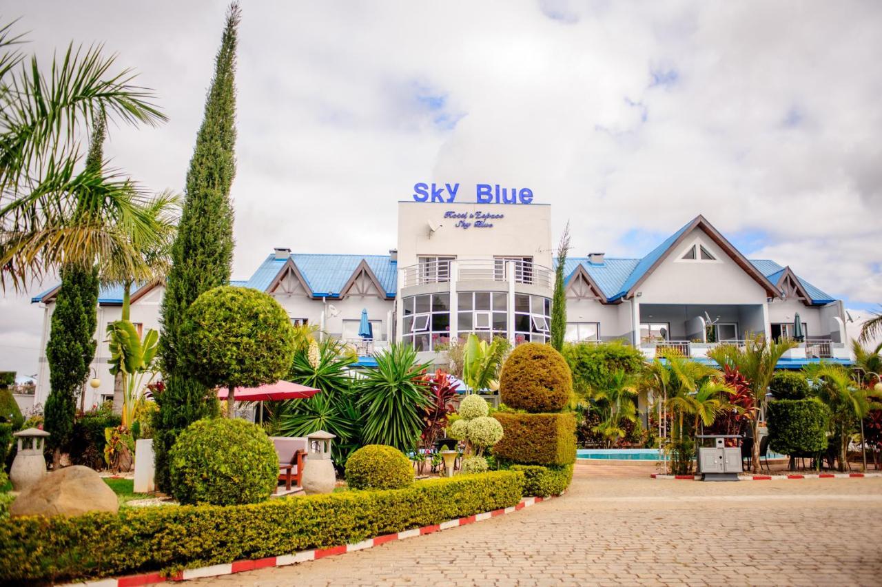 Sky blue hôtel&espace Alasora Extérieur photo