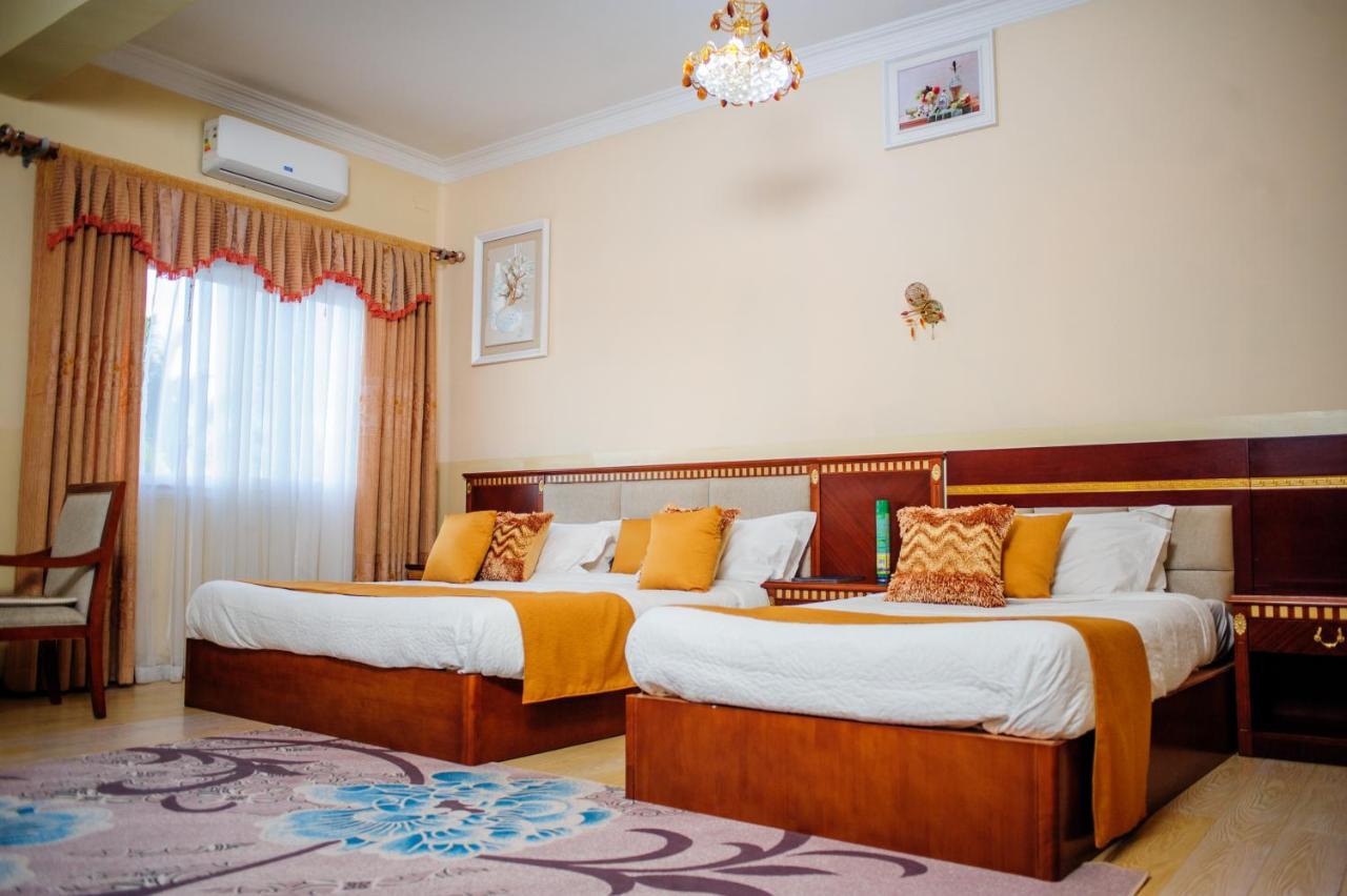 Sky blue hôtel&espace Alasora Extérieur photo