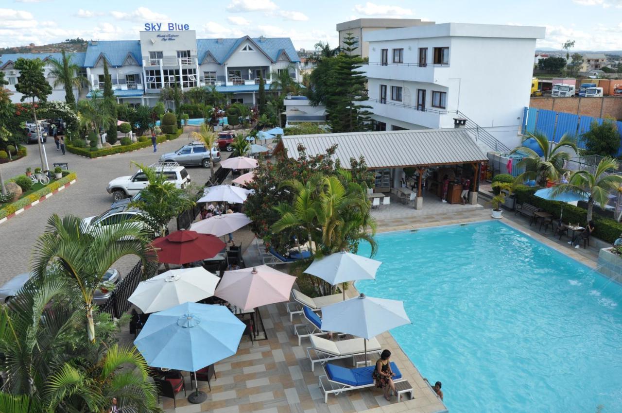 Sky blue hôtel&espace Alasora Extérieur photo